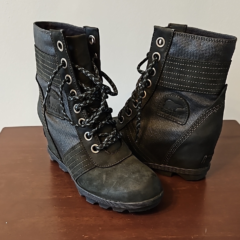 Women's Black Boots